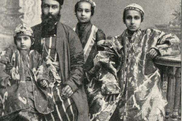 Bukharian_Jewish_family,_1880c